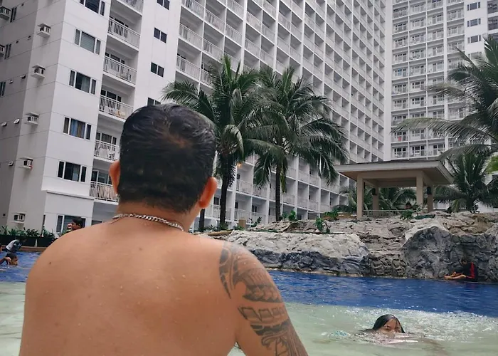 Shore By Buhay Staycation 5* Manila